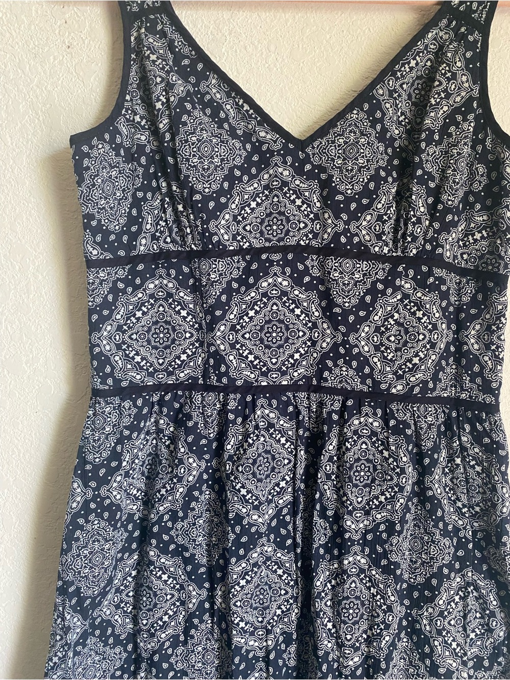 LOFT Paisley Bandana Medallion Midi Resort wear Feminine Fit and Flare Dress 6 - Picture 3 of 5